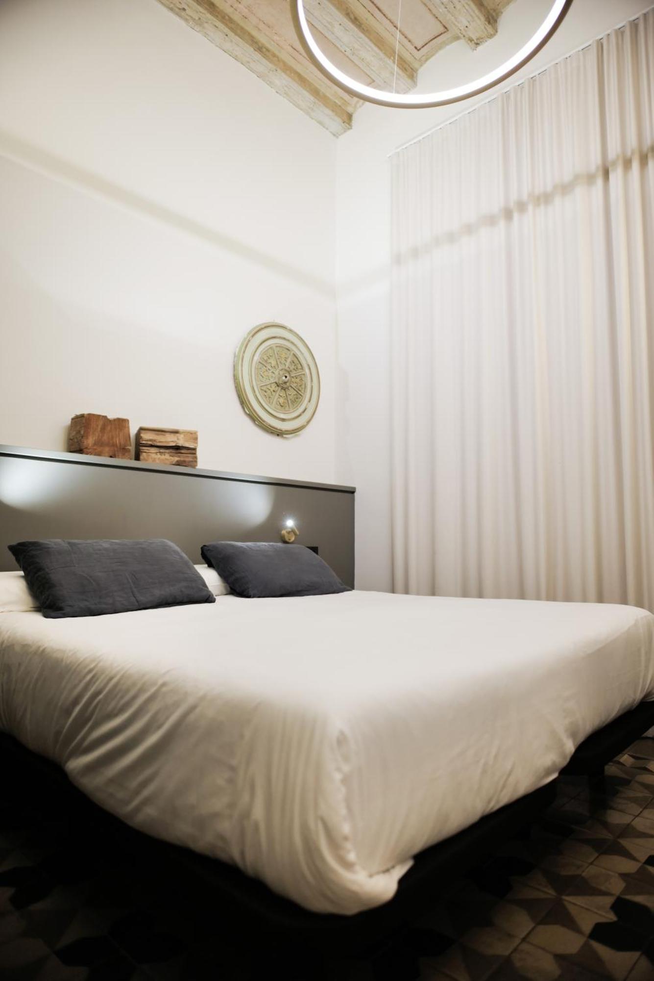 Hostal Porxos Garden Barcelona Kültér fotó