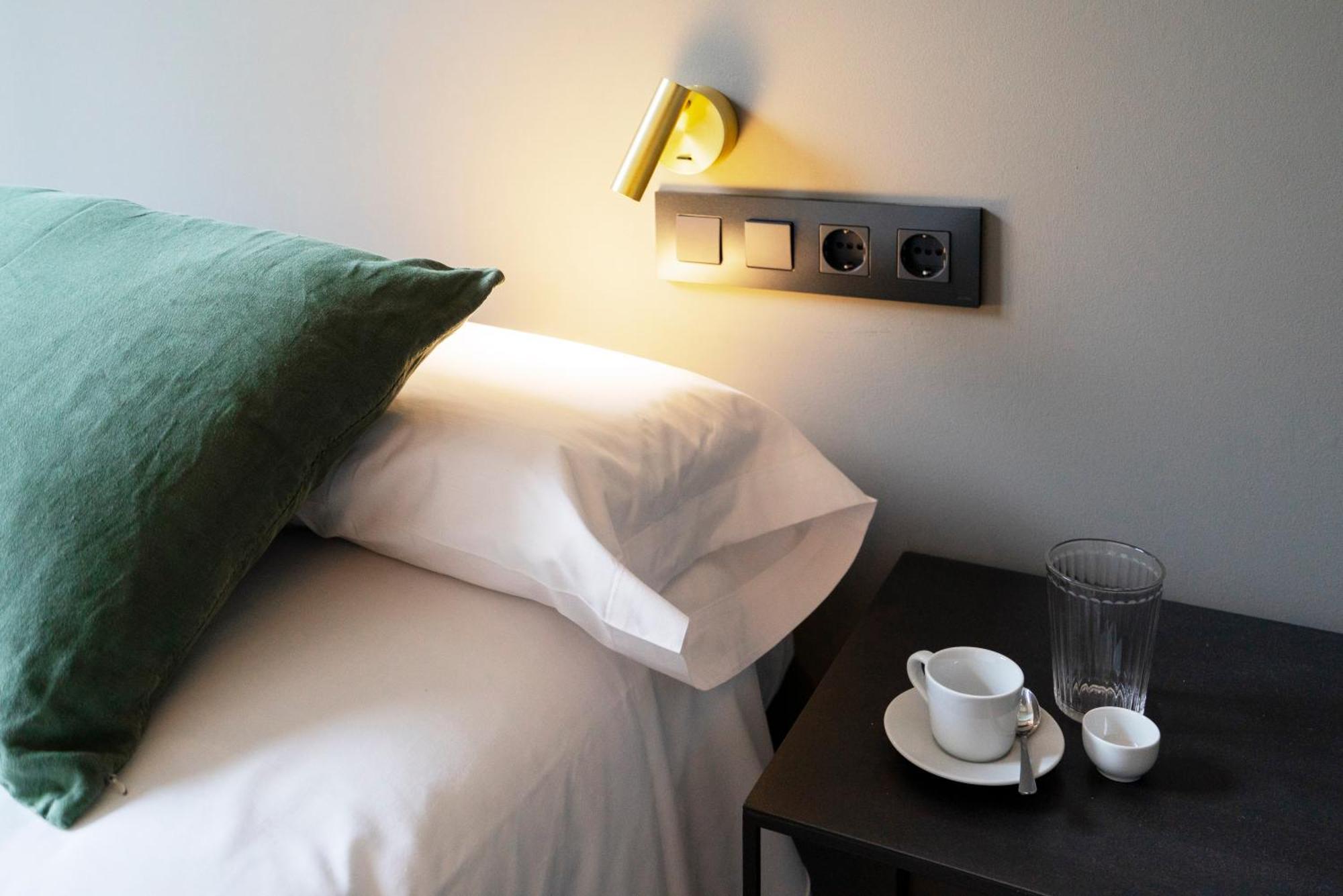 Hostal Porxos Garden Barcelona Kültér fotó