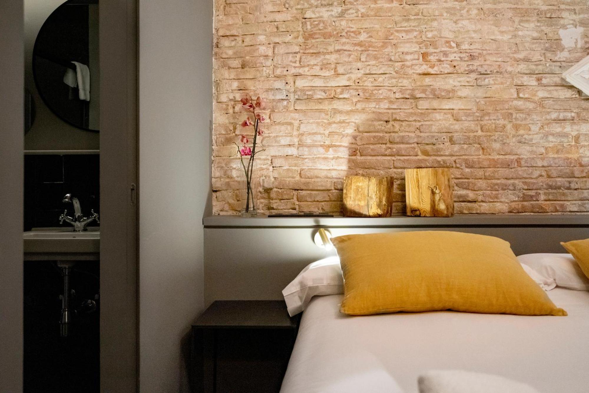 Hostal Porxos Garden Barcelona Kültér fotó